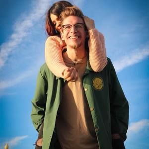 Meet your Posher, Deejay